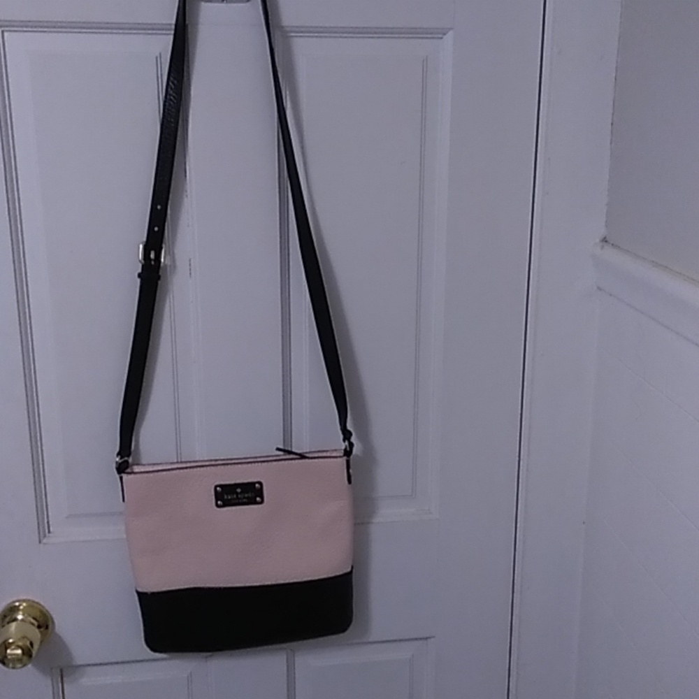 Gently used kate spade bag